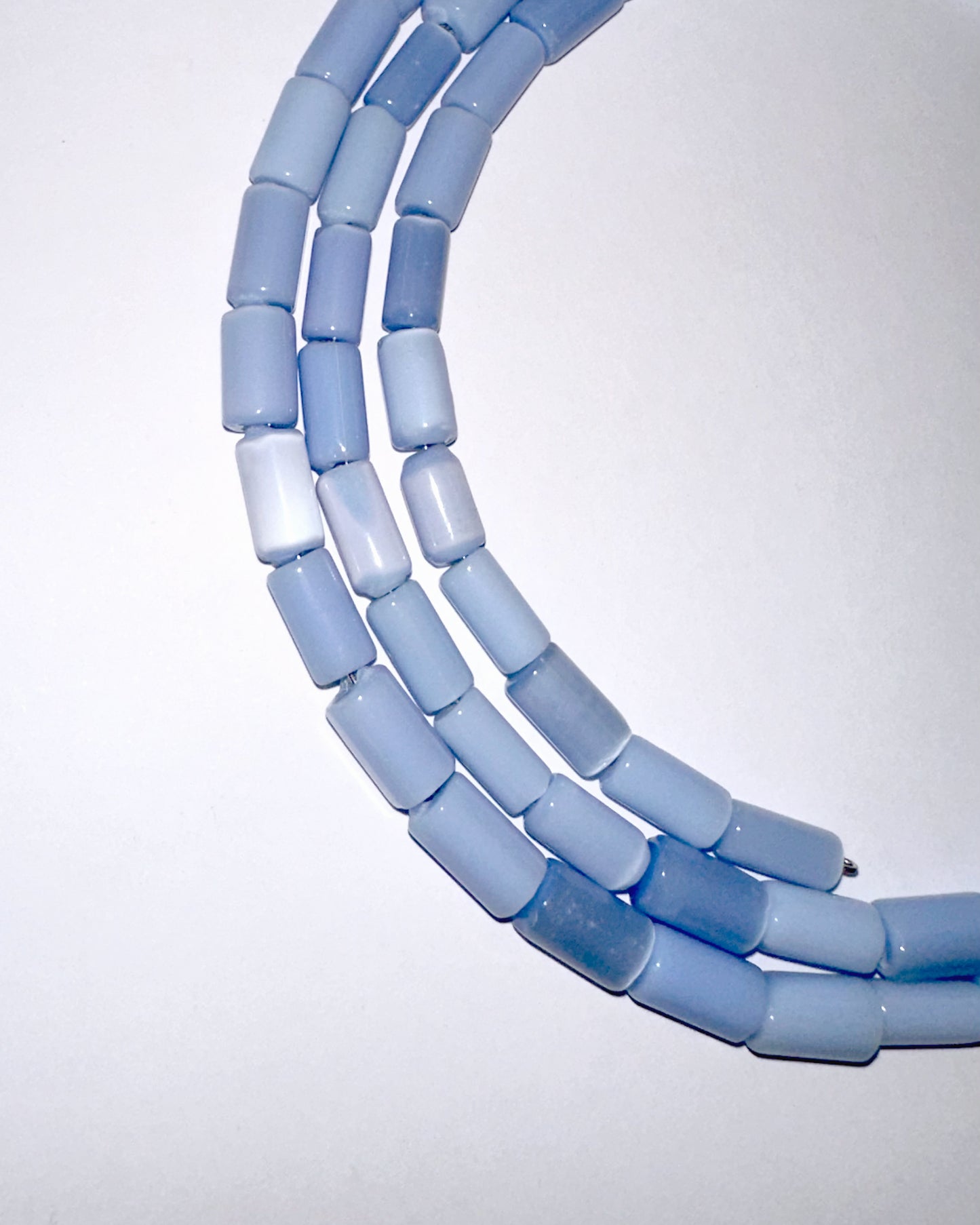 collar cuentas de vidrio celeste